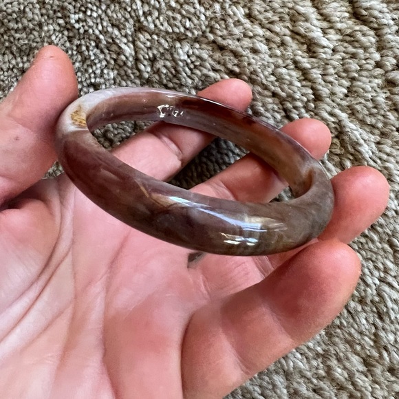 Marbled Vintage Lucite Bangle Bracelet - Picture 4 of 6